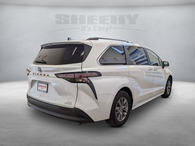 2023 Toyota Sienna XLE