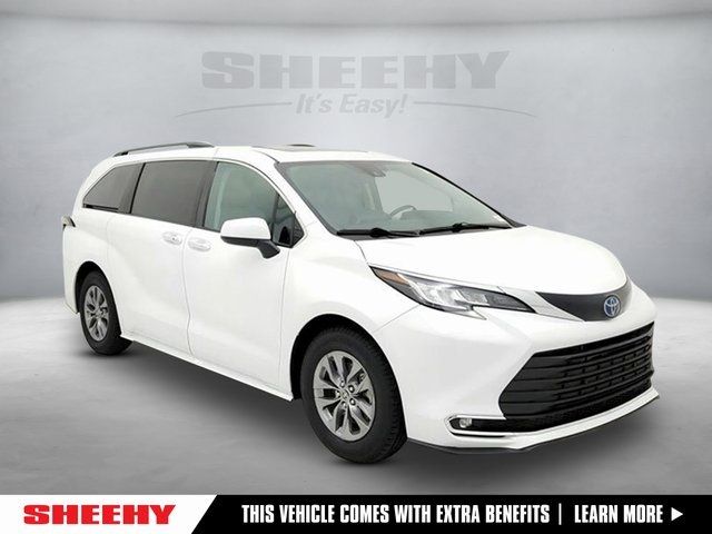 2023 Toyota Sienna XLE