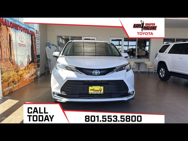 2023 Toyota Sienna XLE
