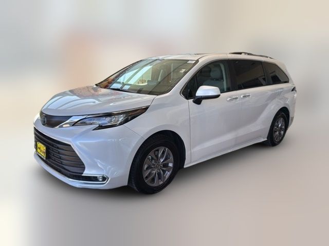 2023 Toyota Sienna XLE