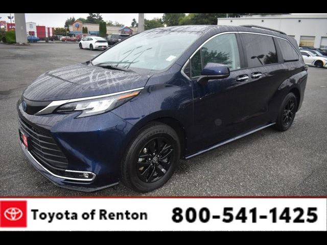 2023 Toyota Sienna XLE