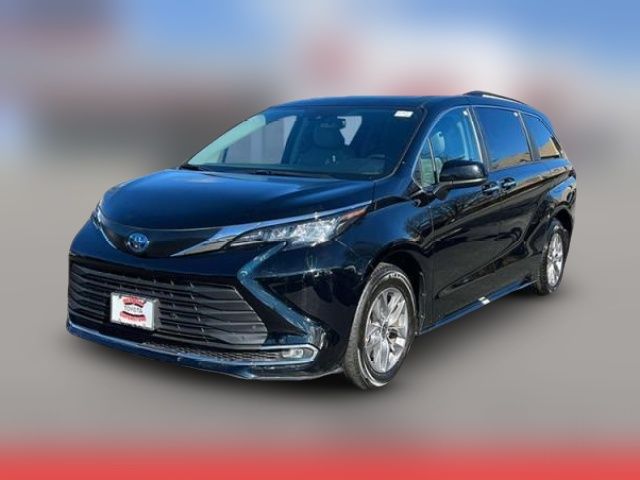2023 Toyota Sienna XLE