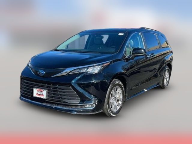 2023 Toyota Sienna XLE