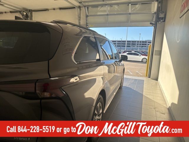 2023 Toyota Sienna XLE