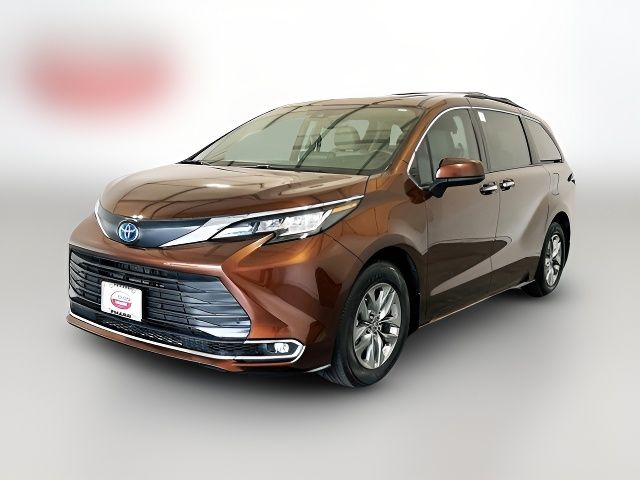 2023 Toyota Sienna XLE