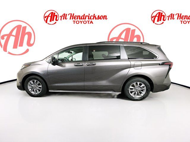 2023 Toyota Sienna XLE