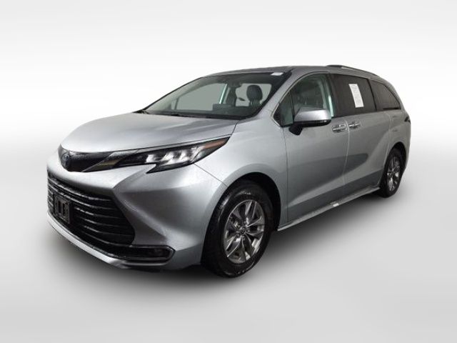 2023 Toyota Sienna XLE