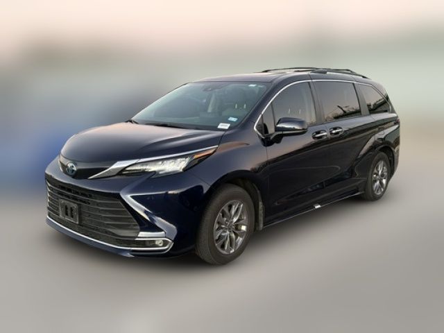 2023 Toyota Sienna XLE