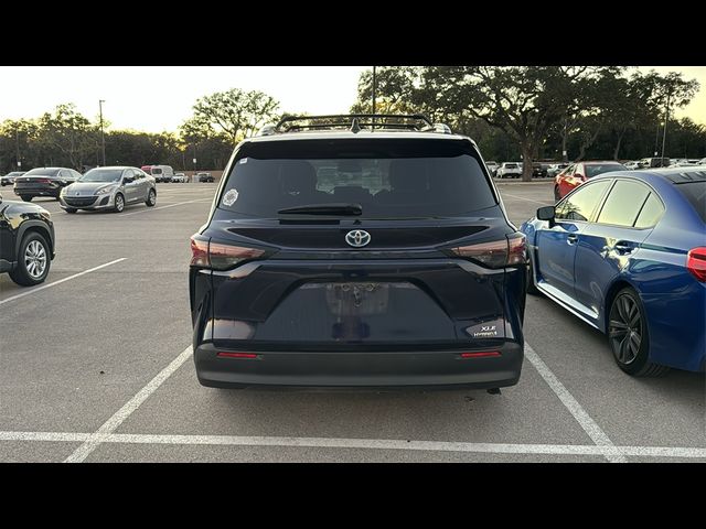 2023 Toyota Sienna XLE