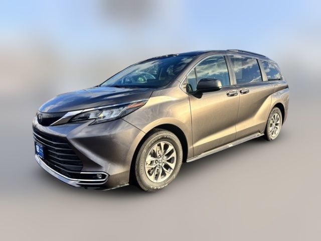 2023 Toyota Sienna XLE