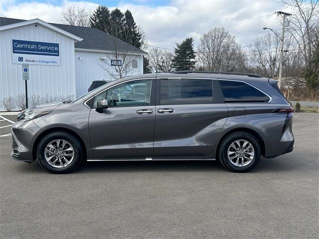 2023 Toyota Sienna XLE