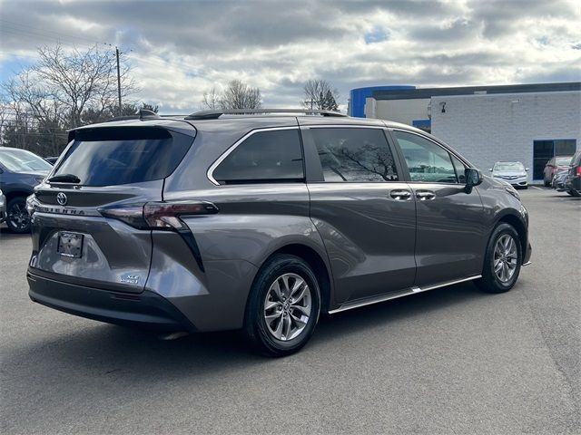 2023 Toyota Sienna XLE