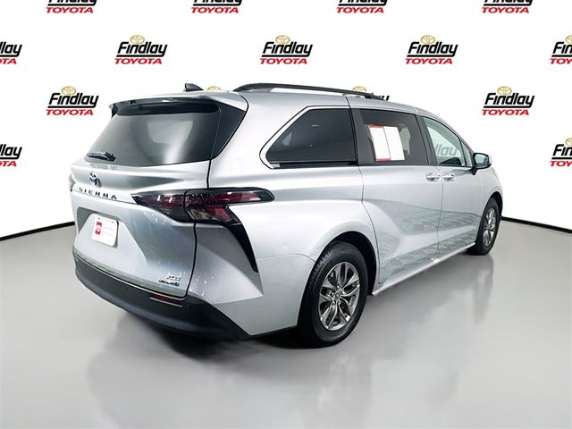 2023 Toyota Sienna XLE