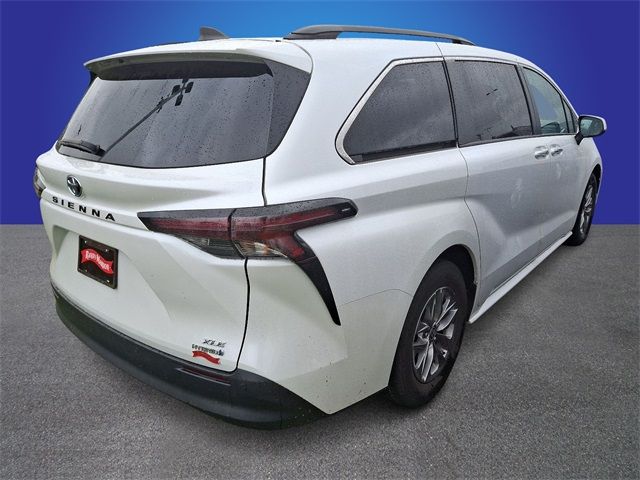 2023 Toyota Sienna XLE