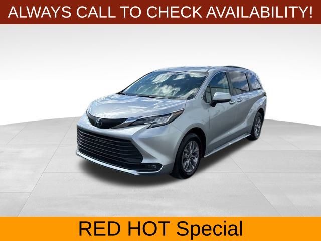 2023 Toyota Sienna XLE