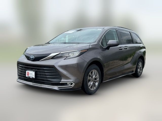2023 Toyota Sienna XLE