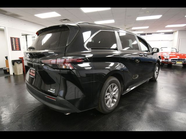 2023 Toyota Sienna XLE