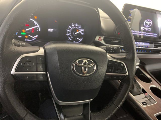 2023 Toyota Sienna XLE