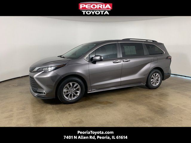 2023 Toyota Sienna XLE