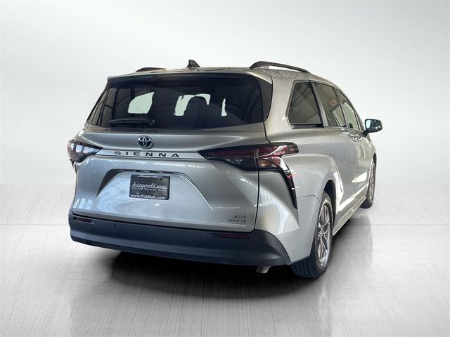 2023 Toyota Sienna XLE