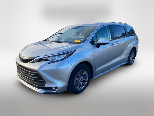 2023 Toyota Sienna XLE