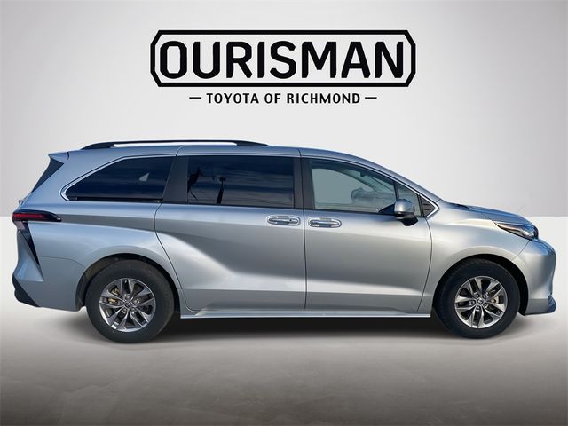 2023 Toyota Sienna XLE