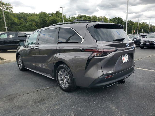 2023 Toyota Sienna XLE