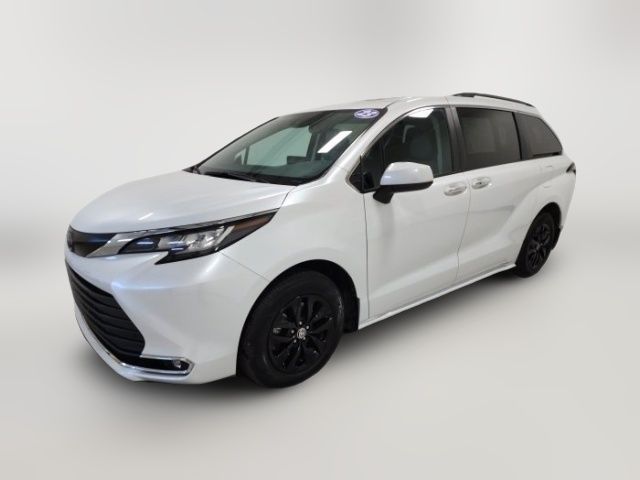 2023 Toyota Sienna XLE