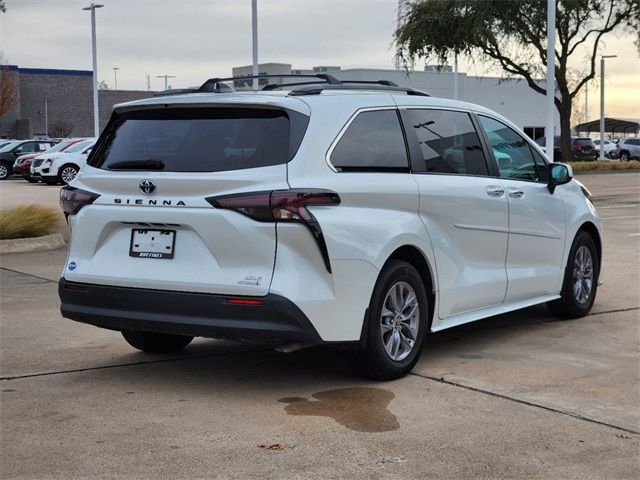 2023 Toyota Sienna XLE