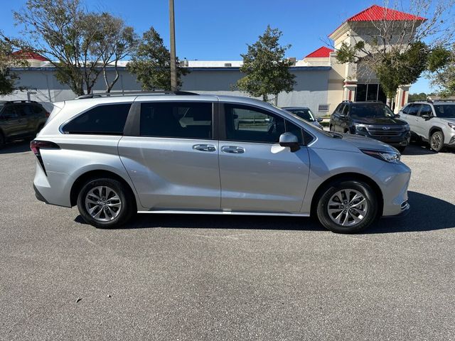 2023 Toyota Sienna XLE