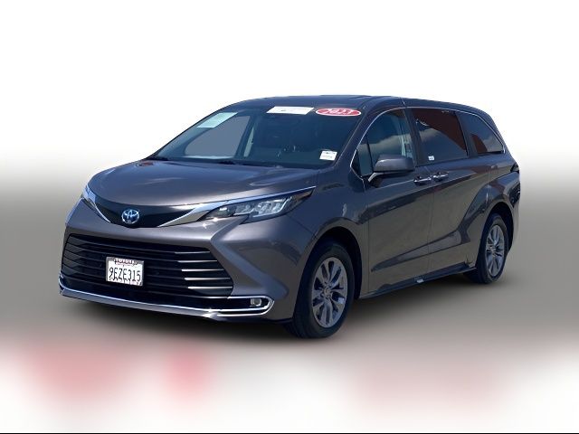 2023 Toyota Sienna XLE