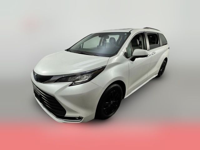 2023 Toyota Sienna XLE