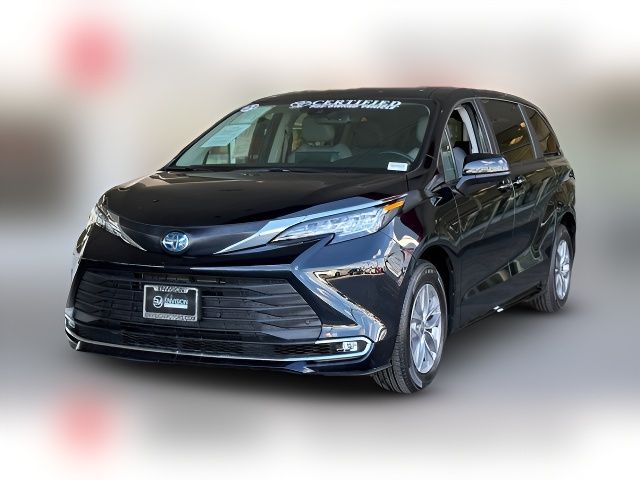 2023 Toyota Sienna XLE