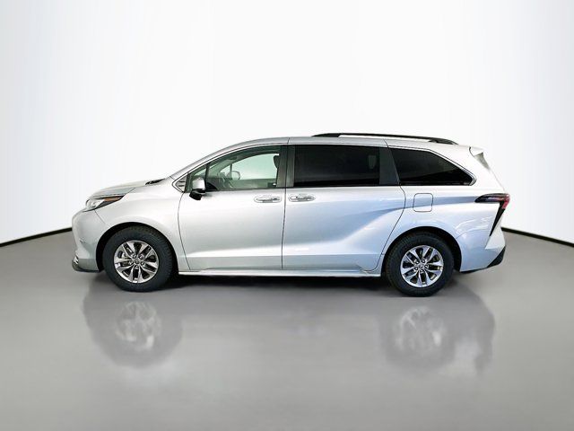 2023 Toyota Sienna XLE
