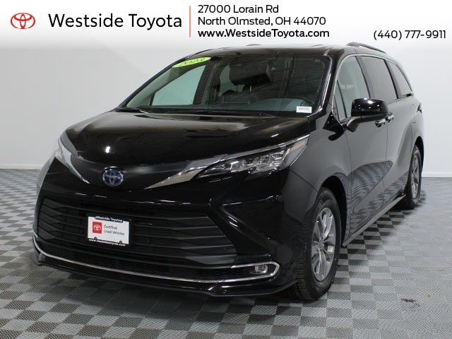 2023 Toyota Sienna XLE