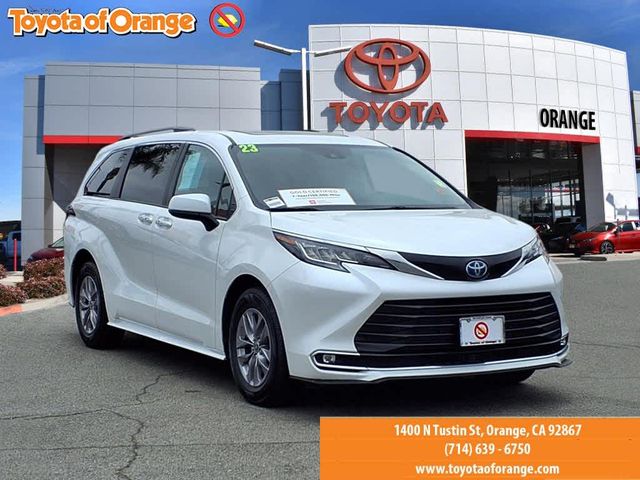 2023 Toyota Sienna XLE