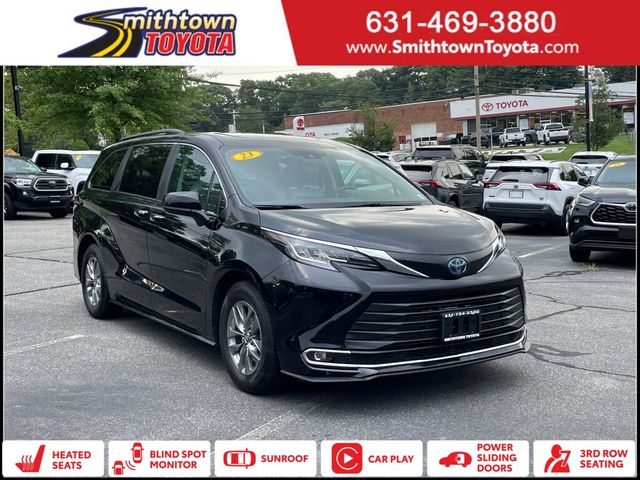 2023 Toyota Sienna XLE