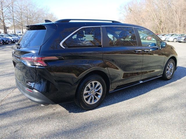 2023 Toyota Sienna XLE