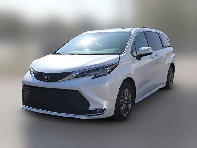 2023 Toyota Sienna XLE