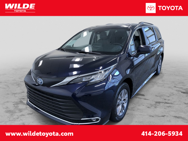 2023 Toyota Sienna XLE