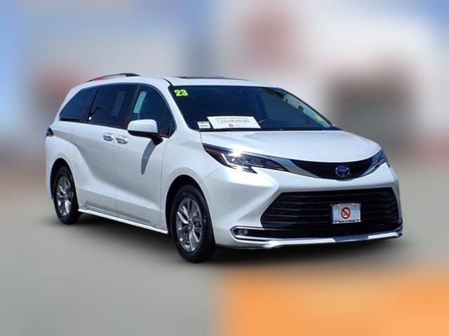 2023 Toyota Sienna XLE