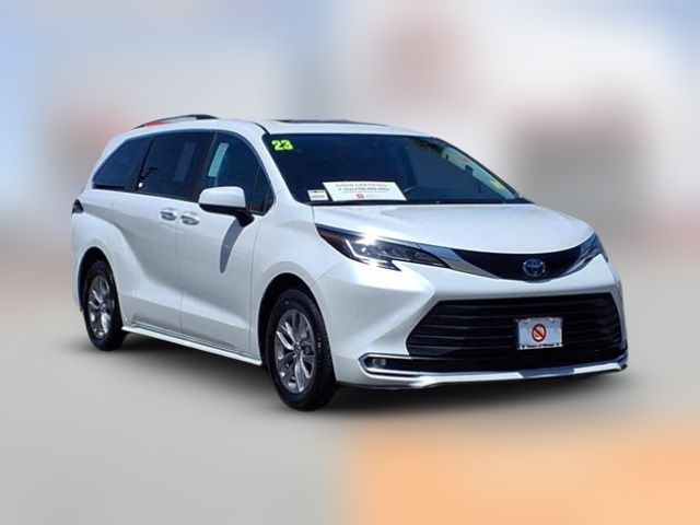 2023 Toyota Sienna XLE