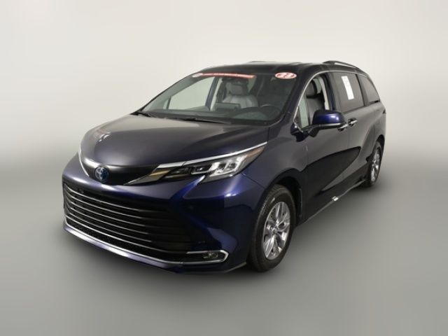 2023 Toyota Sienna XLE