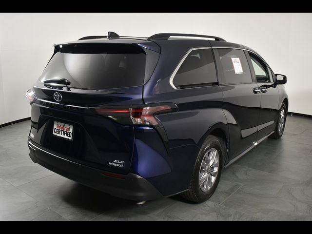 2023 Toyota Sienna XLE