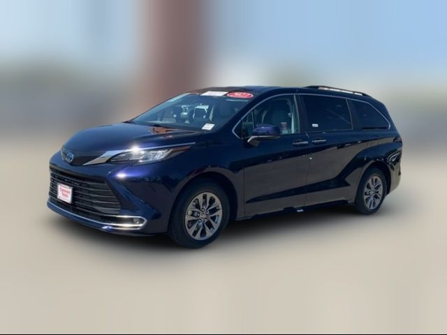 2023 Toyota Sienna XLE