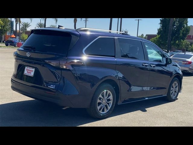 2023 Toyota Sienna XLE