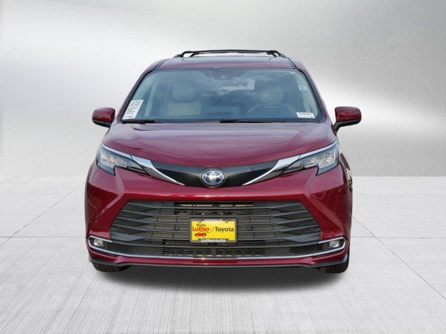 2023 Toyota Sienna XLE