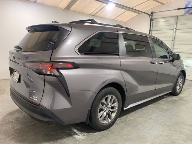 2023 Toyota Sienna XLE