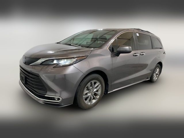 2023 Toyota Sienna XLE