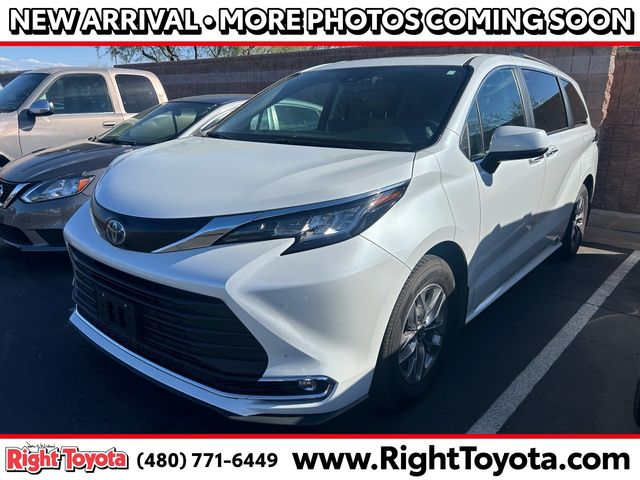 2023 Toyota Sienna XLE